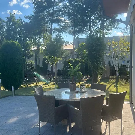 Zamorska Z Bezpłatnym Dostępem Do Basenu W Willa Łódź