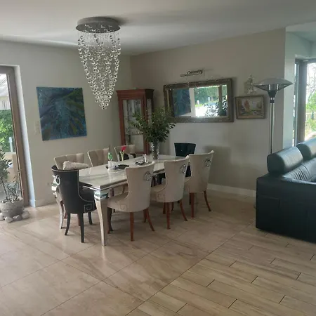 Willa Zamorska Z Bezpłatnym Dostępem Do Basenu W *