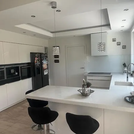 Zamorska Z Bezpłatnym Dostępem Do Basenu W Willa