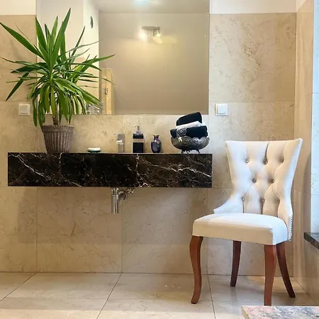 Willa Zamorska Z Bezpłatnym Dostępem Do Basenu W Łódź