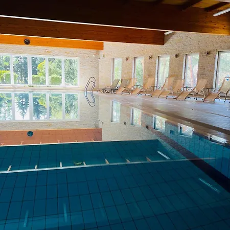 וילה Zamorska Z Bezplatnym Dostepem Do Basenu W לודז'