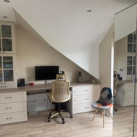 וילה Zamorska Z Bezplatnym Dostepem Do Basenu W לודז'