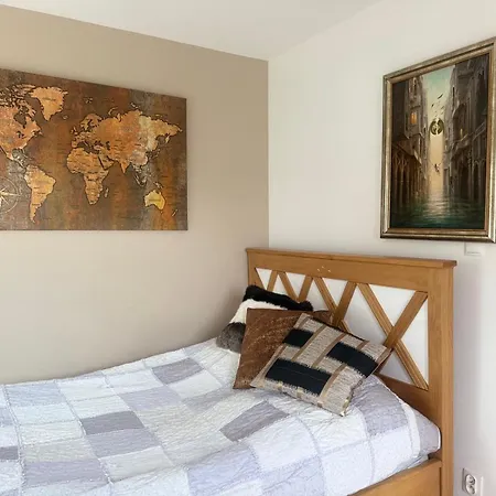 Zamorska Z Bezpłatnym Dostępem Do Basenu W *