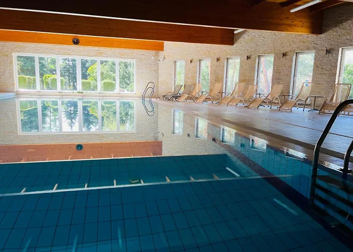 Villa Zamorska Z Bezplatnym Dostepem Do Basenu W Łódź